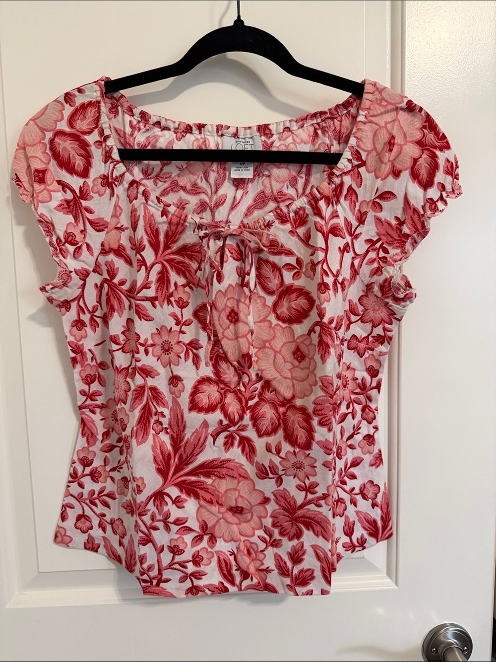 LOFT Red and White Floral Tie-Front Blouse NWOT